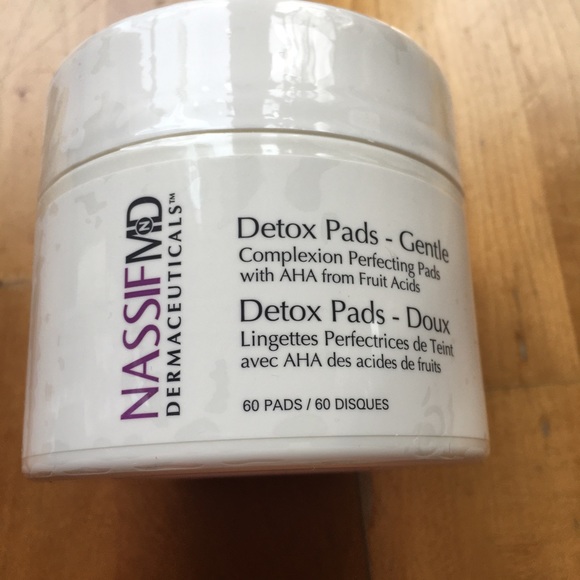 DR. NASSIF Detox Pads - Regular or Gentle - Picture 3 of 4